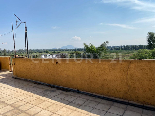 Casa Habitación En Venta En La Colonia La Cebada En Xochimilco