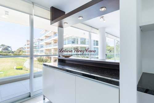 Imagen 16 de 29 de Alquiler Apartamento En Playa Brava A Pasos Del Mar 2 Dormitorios