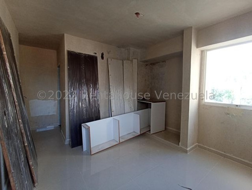 Imagen 12 de 18 de Apartamento En Venta A Estrenar! Urb La Esperanza, Maracay 23-13694 Hc