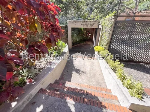 Casa En Venta En Santa Paula Rl
