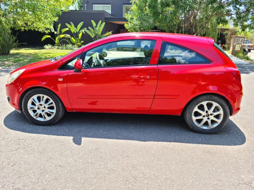 Imagen 8 de 15 de Opel Corsa 1.3 Cdti 3 Puertas 2007 / Rojo / Turbo Diésel