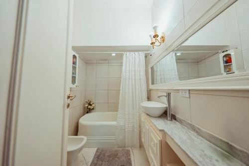 Casa En Venta - 3 Dormitorios 3 Baños - Cochera - 202mts2 - Mar Del Plata