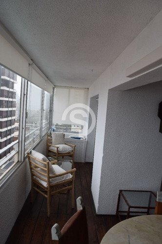 Apartamento En Peninsula, 2 Dormitorios *- Ref: 4942
