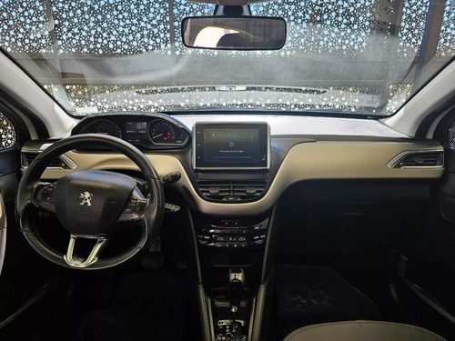 Peugeot 208 1.6 Feline