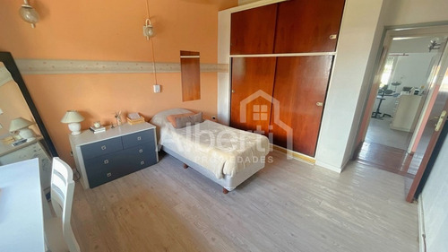 Venta Casa 4 Ambientes En El Palomar.