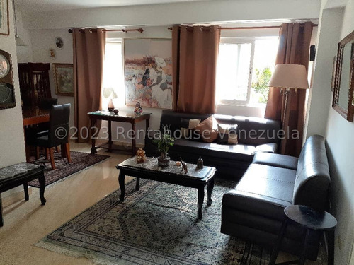 Apartamento En Alquiler En Los Naranjos De Las Mercedes. Rl 