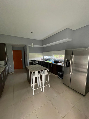 Imagen 3 de 14 de Casa 6 Ambientes Con Piscina Oportunidad Acepta Permuta