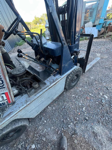 Autoelevador Komatsu 1500kg Torre Triple Motor Naftero