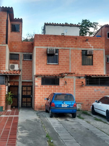 Townhouse En Venta Altos De Copacabana