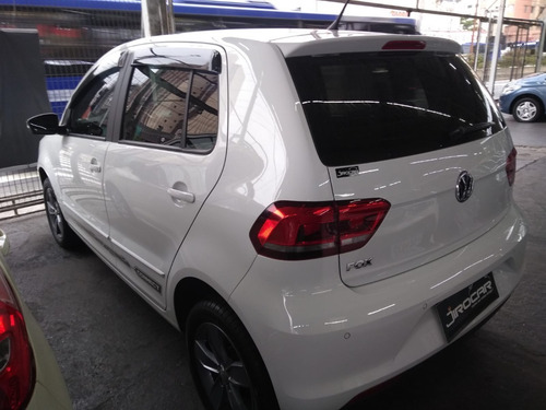 Imagem 2 de 8 de Volkswagen Fox Connect