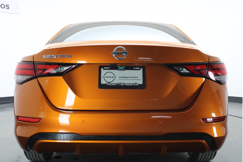 Nissan Sentra 2.0 Advance Mt