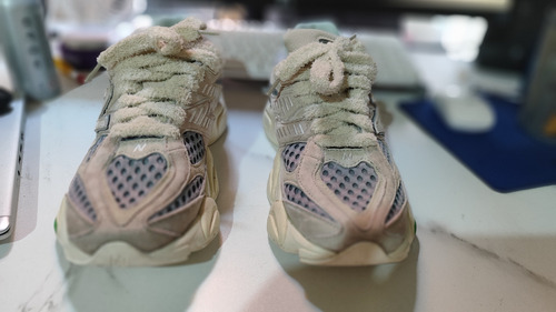 New Balance 9060 Bricks And Woods (Usado)