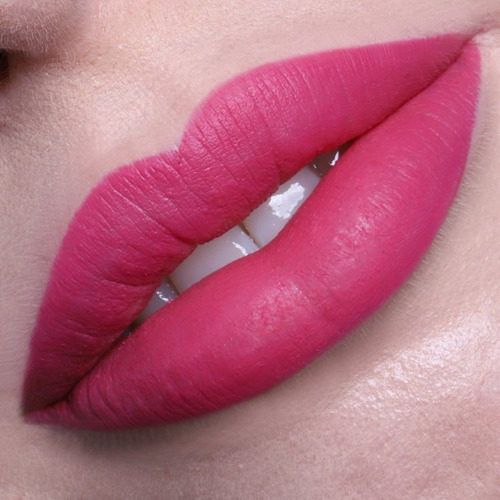 Labial Líquido Gloss Velvet Nee Color Red Passion