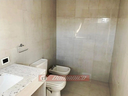 Imagen 17 de 24 de Casa En Venta En Castelar Norte