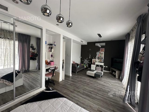 Casa En Venta En Barrio Privado Septiembre