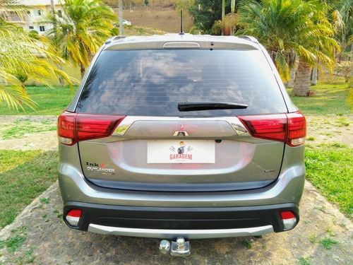 Imagem 5 de 15 de Mitsubishi Outlander 2.2 Diesel, Automática, 07 Lugares