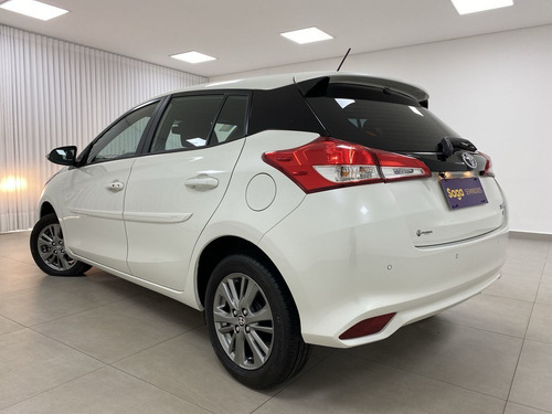 Toyota Yaris Sedan 1.5 Xs Cvt (flex)