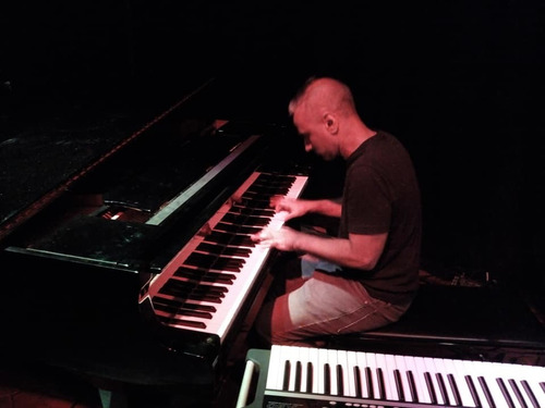 Imagen 4 de 12 de Clases De Piano/teclado.acordeón A Piano.caballito/pra.junta