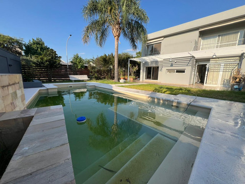 Venta Casa - Ph En Housing Los Tilos - Jardin Claret - 3 Dorm - Pileta