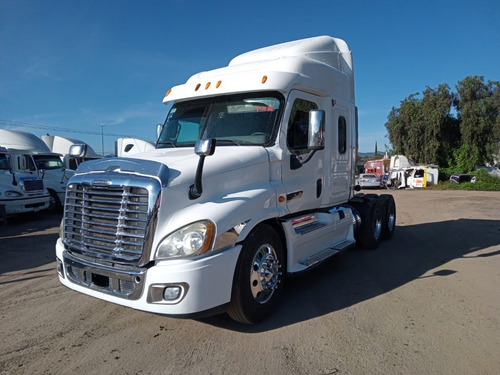 Imagen 1 de 12 de Tractocamion Freightliner Cascadia 2013