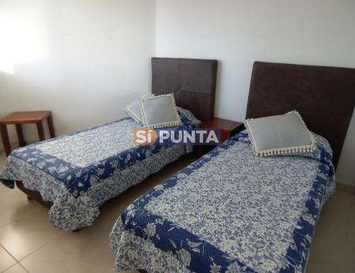 Imagen 12 de 22 de Apartamento Con Vista Al Mar