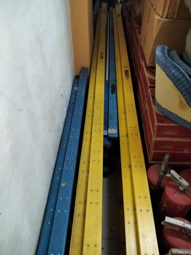 Escaleras De Fibra De Vidrio Telescópicas Marca Supulca.