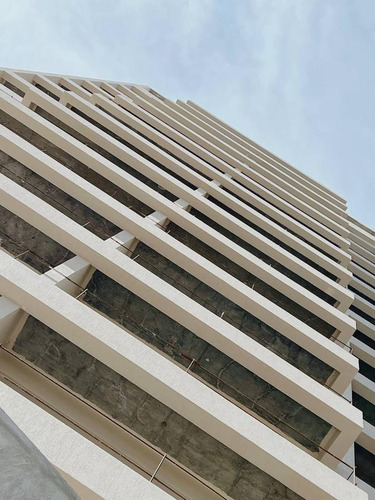 Imagen 27 de 27 de Piso - A Mts De Av. Alem - 180 Mts - Piso 14