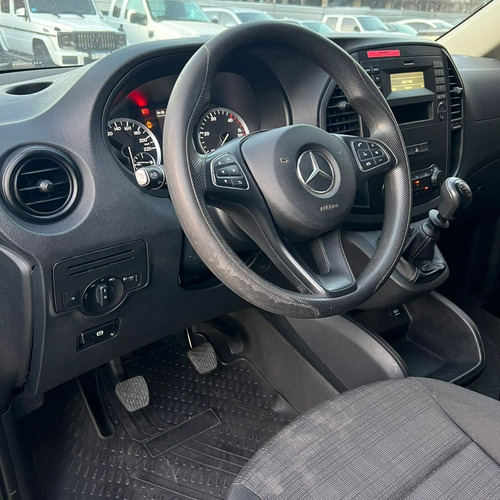 Imagen 10 de 19 de Mercedes-benz Vito 1.6 111 Cdi Furgon Mixto Aa 114cv