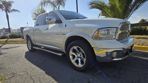 Camioneta Ram 2500 Laramie V8 At 4x4