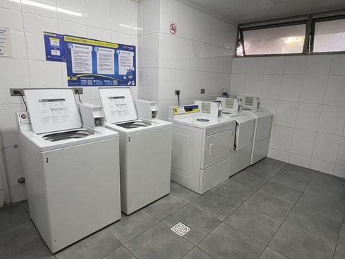En Venta 4 Dormitorios, 2 Estacionamientos