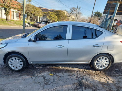 Nissan Versa 1.6 Sense