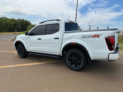 Nissan Frontier 2.3 Pro-4X Cab. Dupla 4X4 Aut. 4P