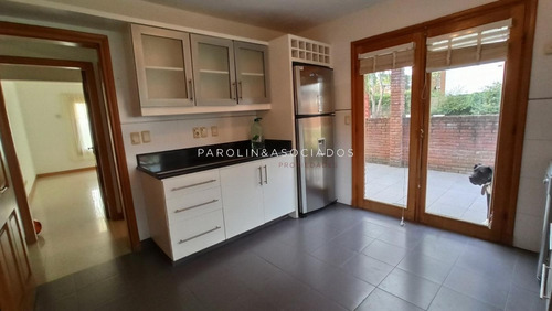 Muy Linda Casa En Lugano- Ref: 2315