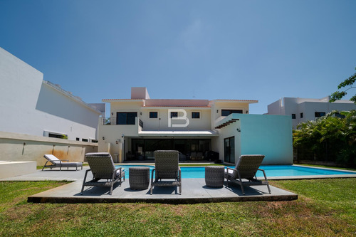 Casa En Venta En Residencial Lagos Del Sol