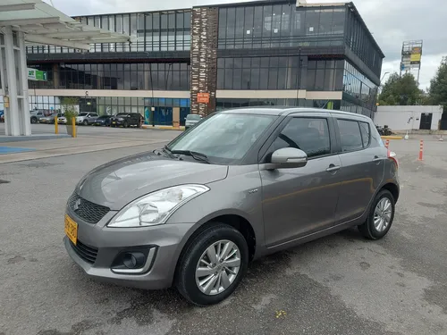 Suzuki Swift 1.2 Hatchback Versión Full Equipo
