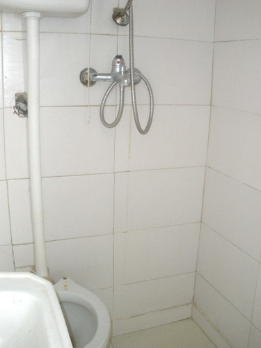 Imagen 8 de 9 de Venta De Casa Al Frente Y 4 Apartamentos Villa Española