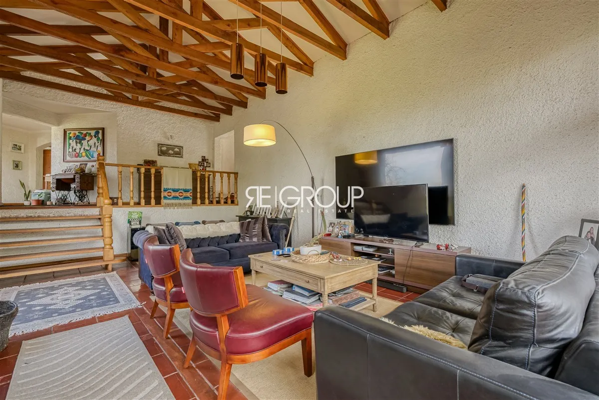 Imagen 2 de 30 de Casa En Venta De 4 Dorm. En Lo Barnechea