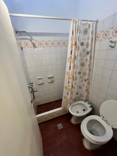 Casa En Cerro De Las Rosas - Tres Dormitorios En Planta Baja