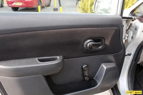 Nissan Tiida 1.8 Miio 4p At