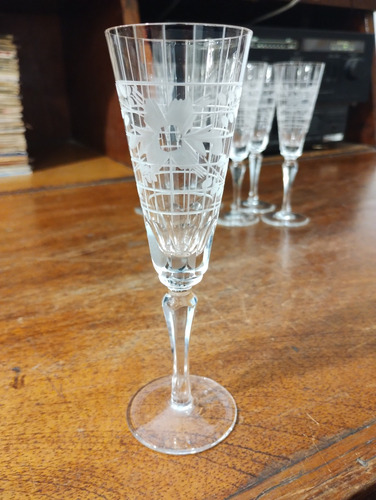 Antiguo Juego De 6 Copas Para Licor De Vidrio Chiquitas R3 (Usado)