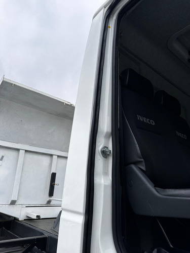 Iveco Tector Cacamba Basculante