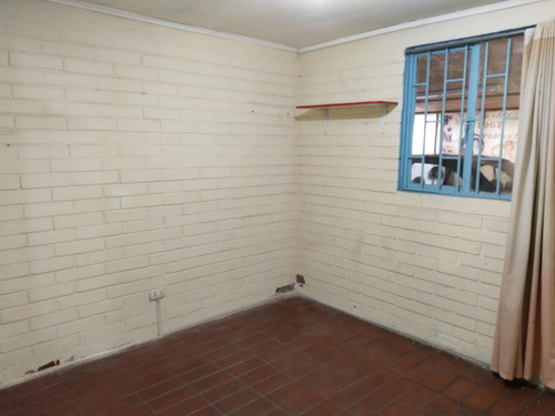 Venta Casa En Barrio Residencial Cerca Metro Elisa Correa