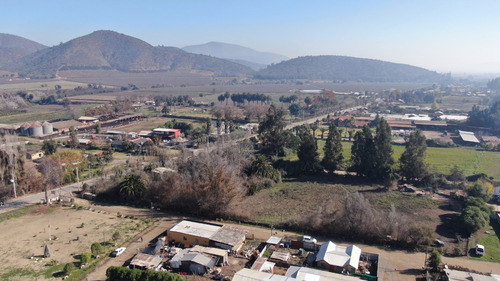 Amplio Terreno, Para Uso Rural Y Comercial.