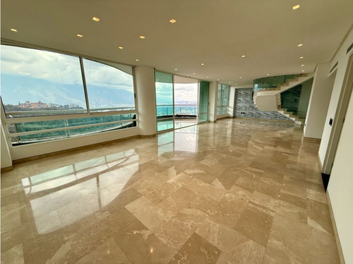 Se Alquila Ph 583m2 Mirador De Los Campitos 7746
