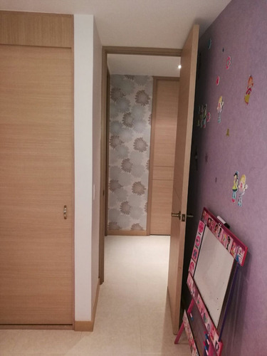 Apartamento De Lujo Para La Venta En Sabaneta, Cerca De La Universidad Ceipa Y Mall Sur De Sabaneta