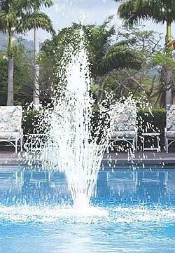 Fuente De Agua Flotante De Tres Niveles Para Piscinas