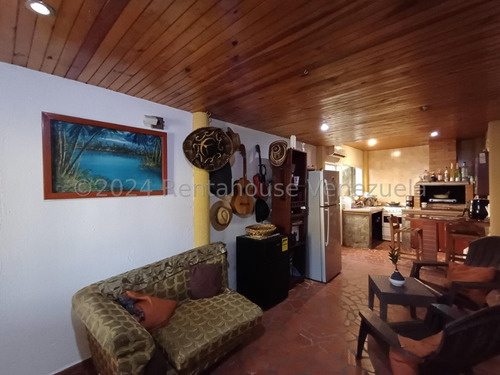 Hermoso Townhouse En Venta Ubicado En La Morita Ii Urb Villas Geicas Db 24-19067