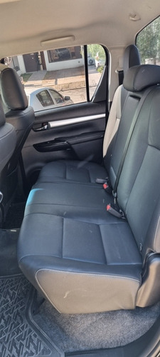 Imagen 5 de 7 de Toyota Hilux 2.8 Td 204 Hp