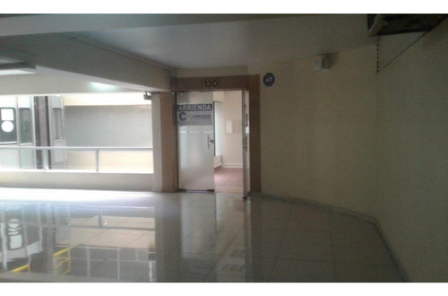 Arriendo Oficina Ed. Giratorio Conexión Metro Los Leones, Pl