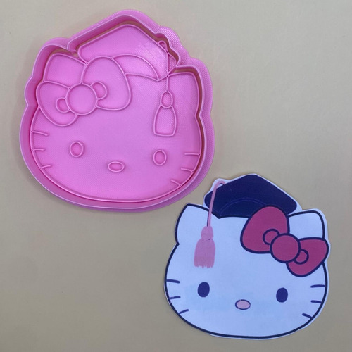 2 Cortadores De Galleta Con Sello 10 Cm Hello Kitty Y Stitch Varios